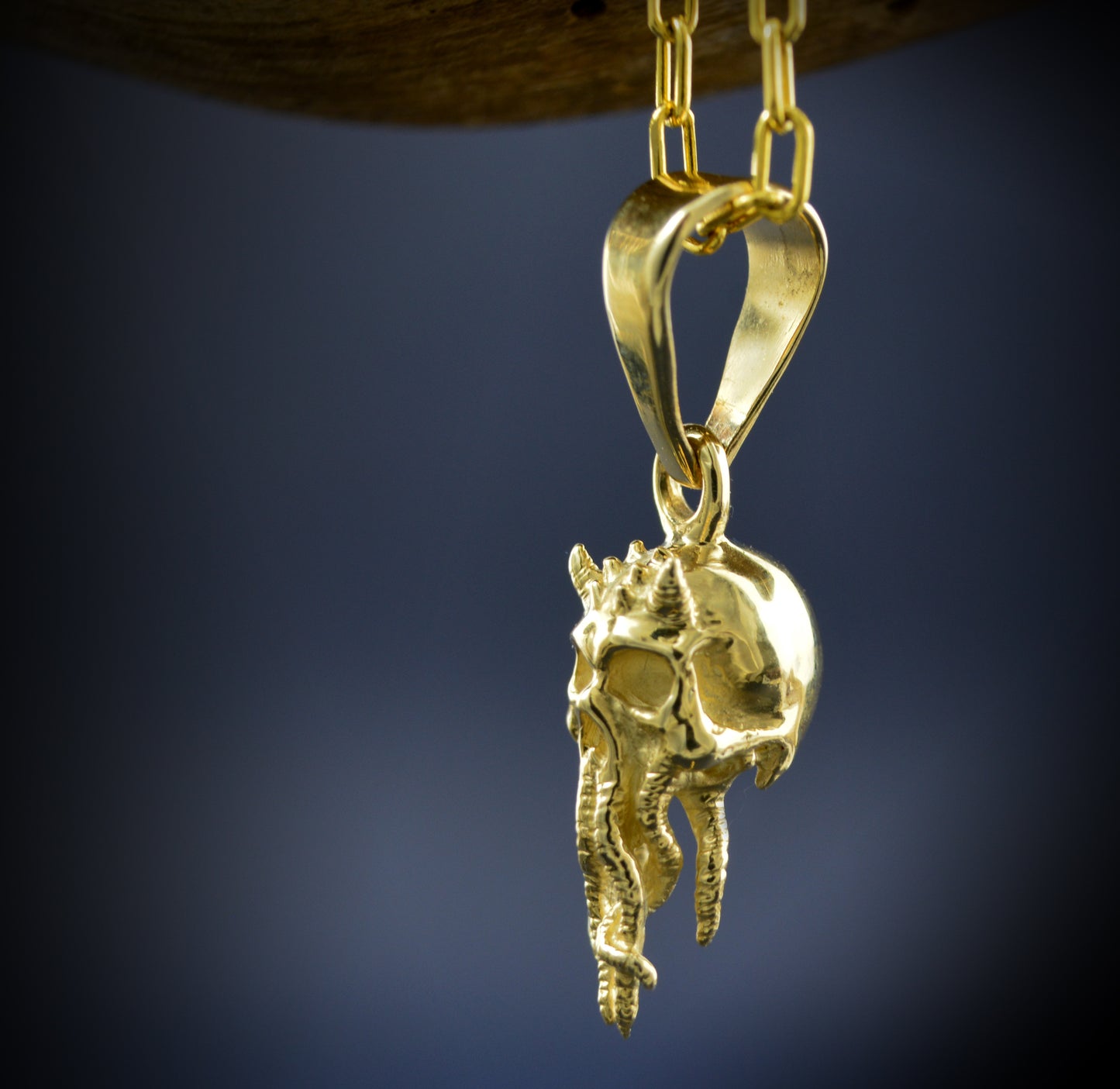 Colgante pequeño de Cthulhu en oro de 10k, 14k y 18k - Calavera con tentáculos - Joyería gótica - Regalo de joyería genial 5 de 5 estrellas