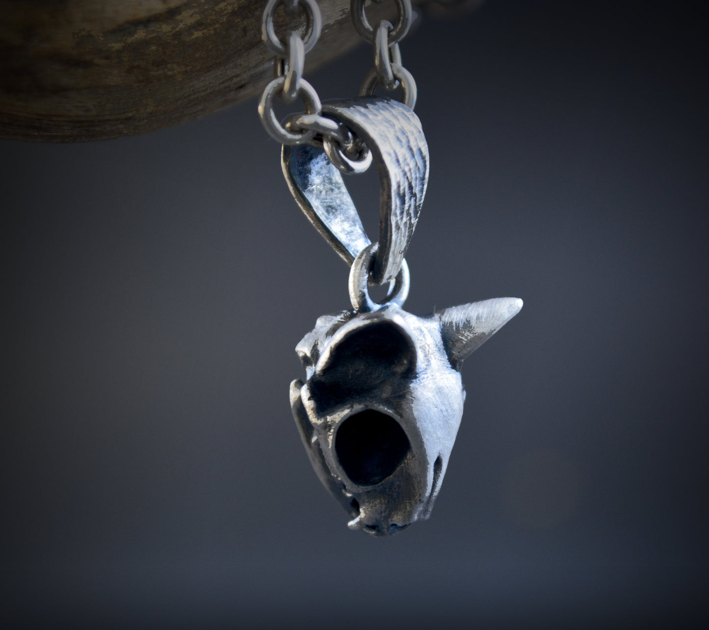 Colgante de calavera de gato en plata de ley para amantes de los gatos, joyería realista con calavera felina, regalo hecho a mano - D´Cast