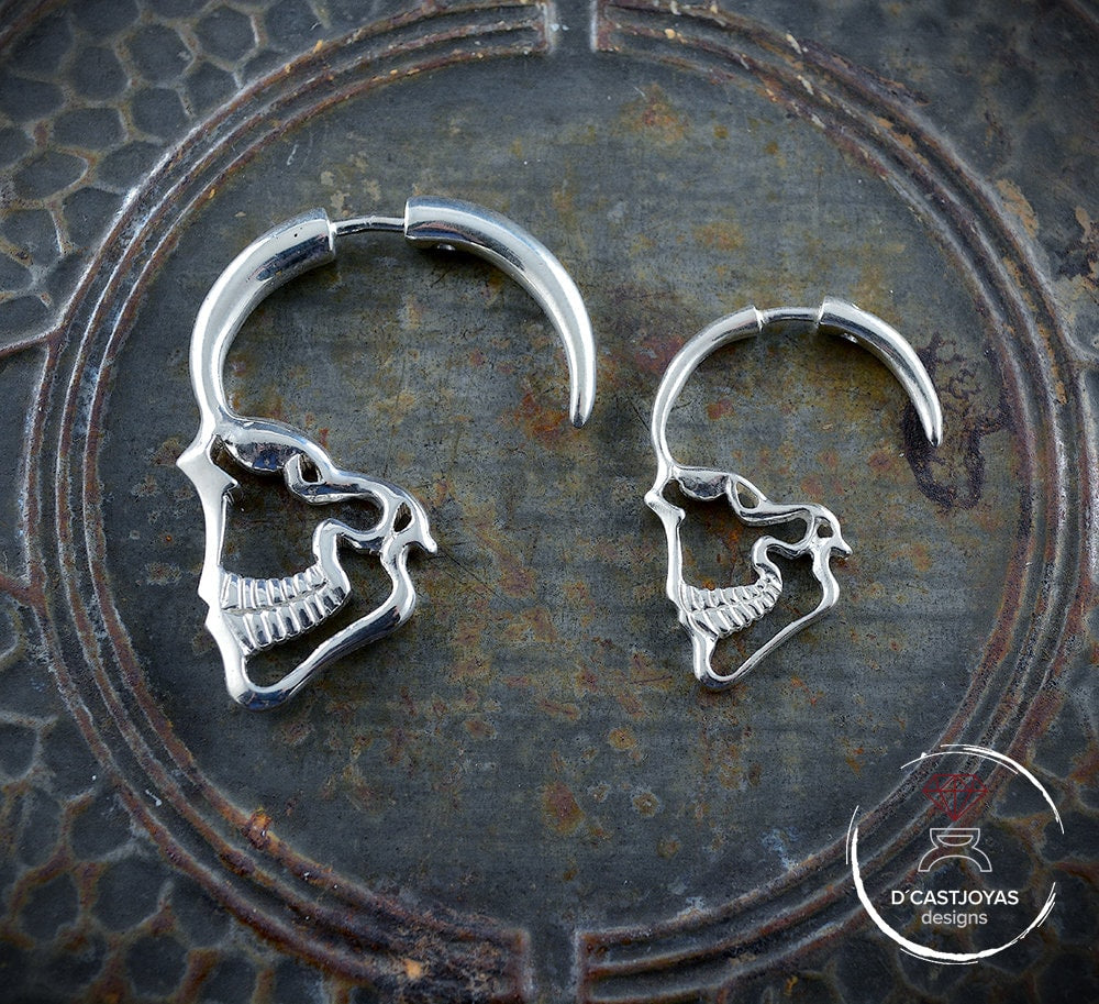 Pendiente de aro grande plata 925, Pendientes aro perfil calavera, Pendiente grande calevara plata, Joyería urbana, Pendiente artesanal,