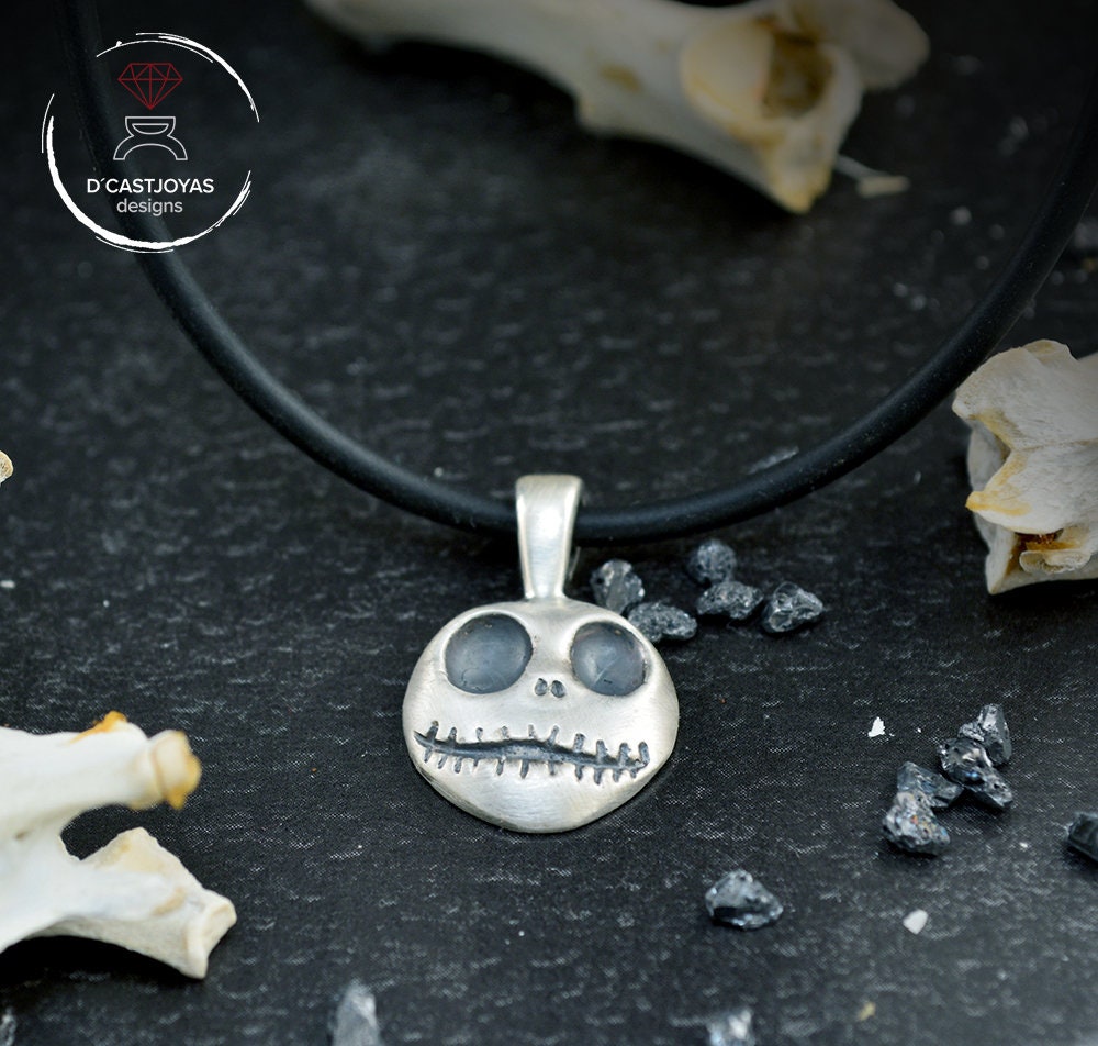 Colgante plata Jack Skellington, Colgante plata calavera, Colgante gótico, Pesadilla después de Navidad