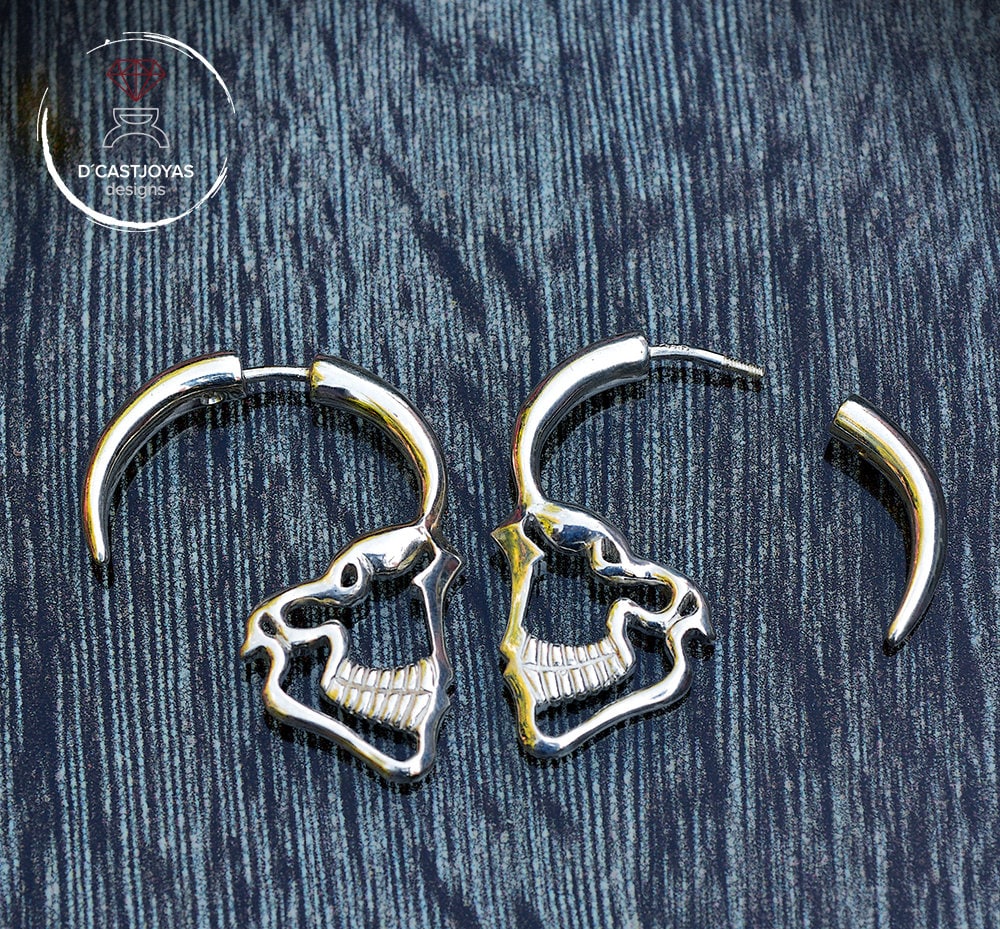Pendiente de aro grande plata 925, Pendientes aro perfil calavera, Pendiente grande calevara plata, Joyería urbana, Pendiente artesanal,