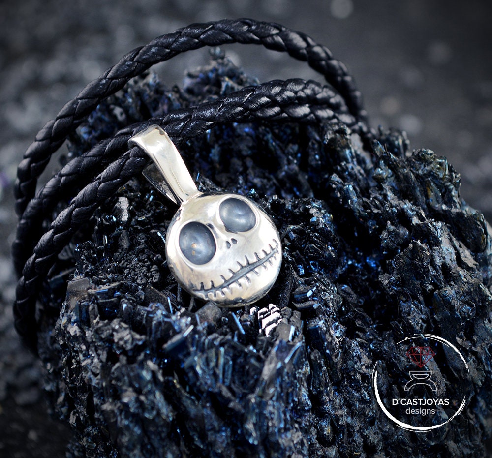 Colgante plata Jack Skellington, Colgante plata calavera, Colgante gótico, Pesadilla después de Navidad
