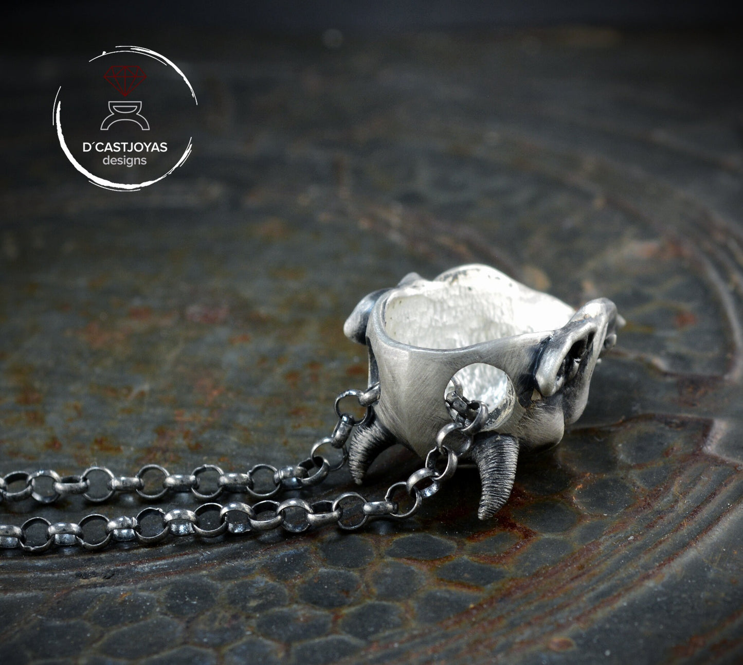 Colgante Demonio Oni de Japón en plata de ley y piedras naturales, Collar máscara de Hannya - D´Cast