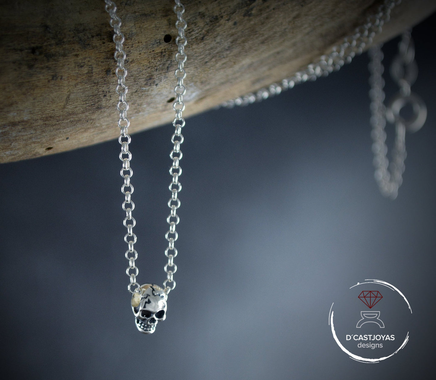 Pequeño colgante de calavera de plata esterlina cadena de plata rolo, Joyas urbanas, Joyas unisex, Novia gótica - D´Cast