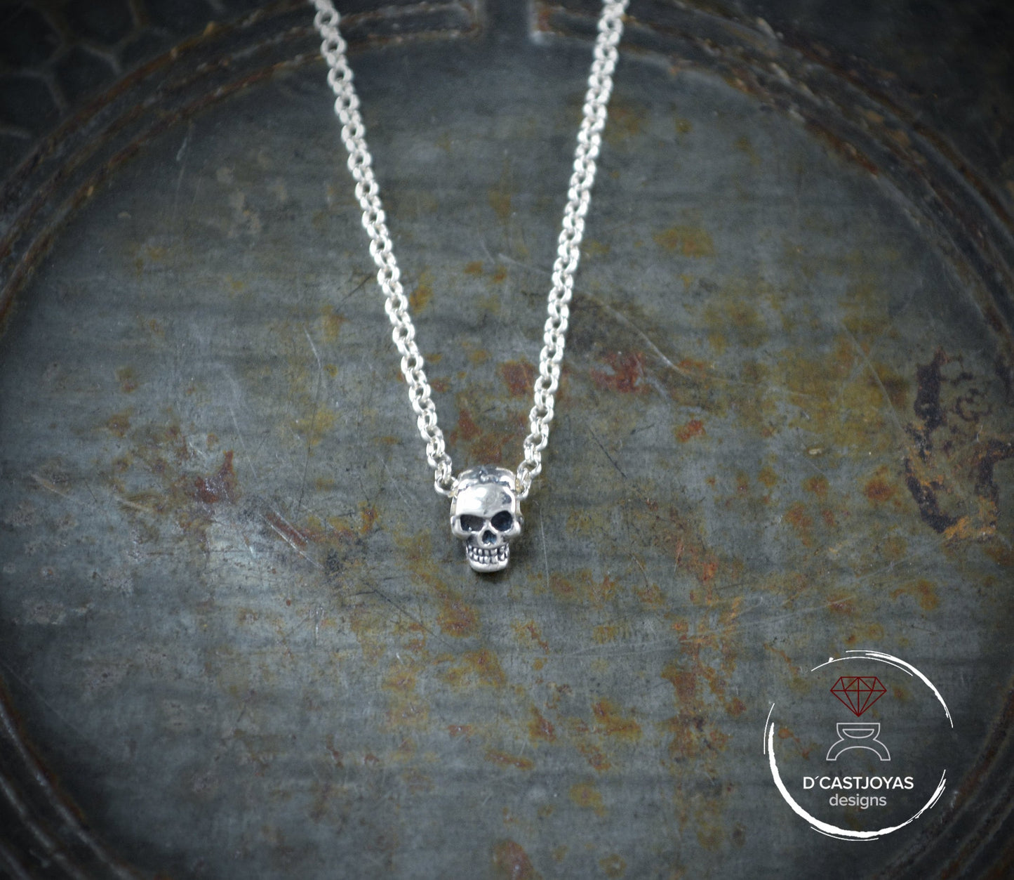 Pequeño colgante de calavera de plata esterlina cadena de plata rolo, Joyas urbanas, Joyas unisex, Novia gótica - D´Cast