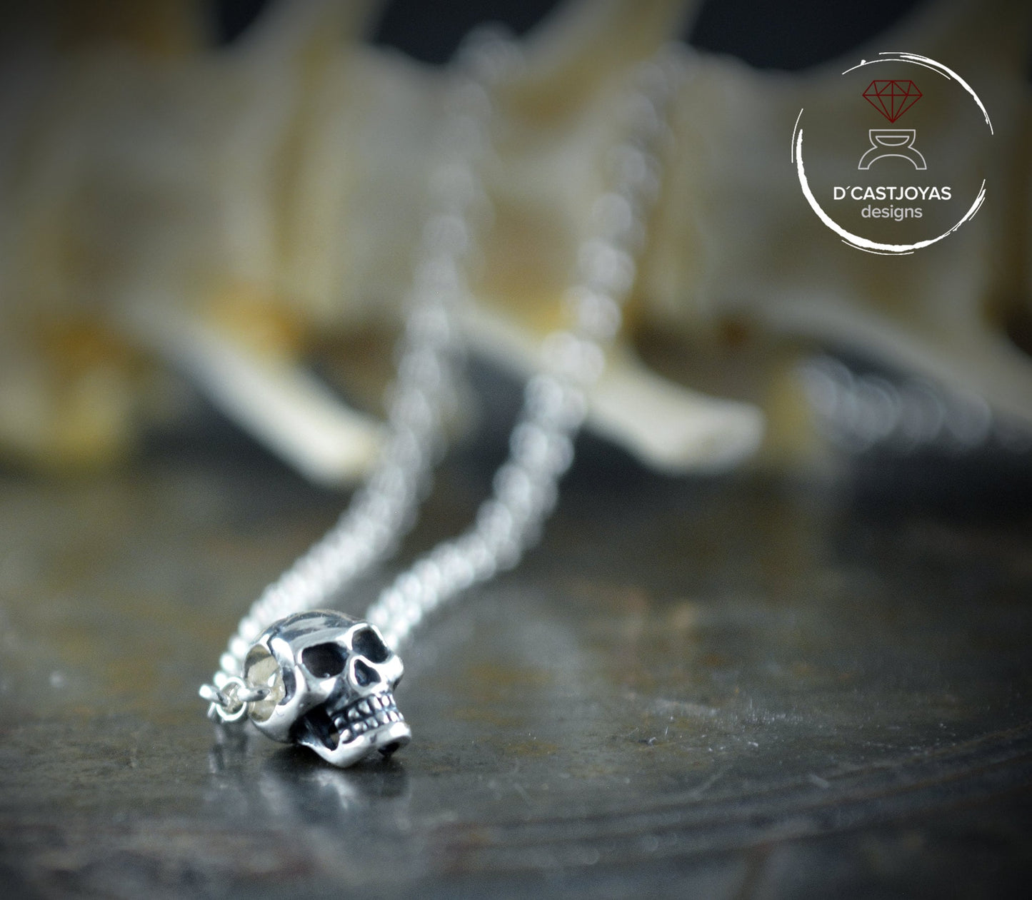Pequeño colgante de calavera de plata esterlina cadena de plata rolo, Joyas urbanas, Joyas unisex, Novia gótica - D´Cast