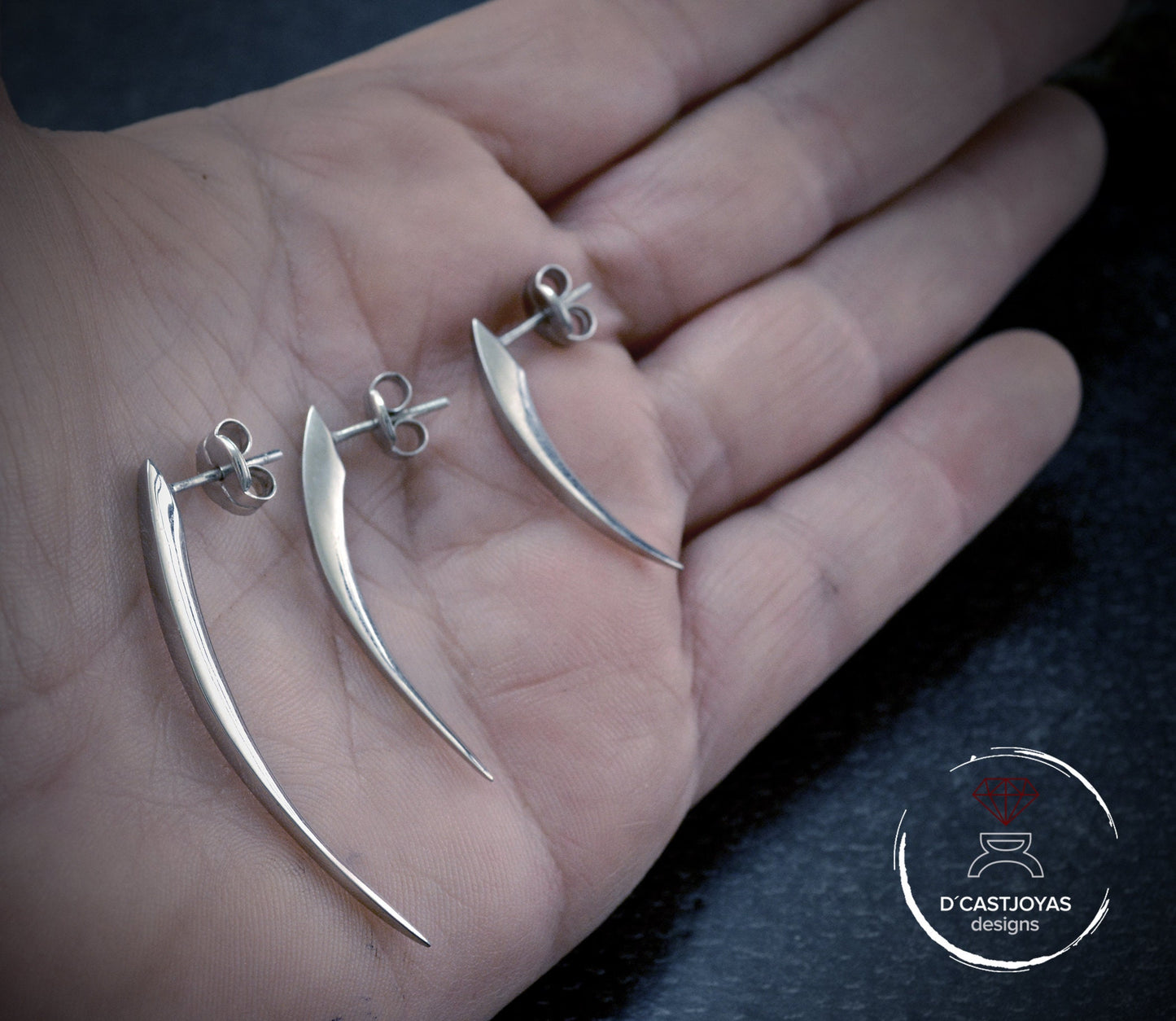 Conjunto de tres pendientes plata colmillos de serpiente, Pendientes largos de aguja, Joyería minimalista, Joyería contemporánea - D´Cast