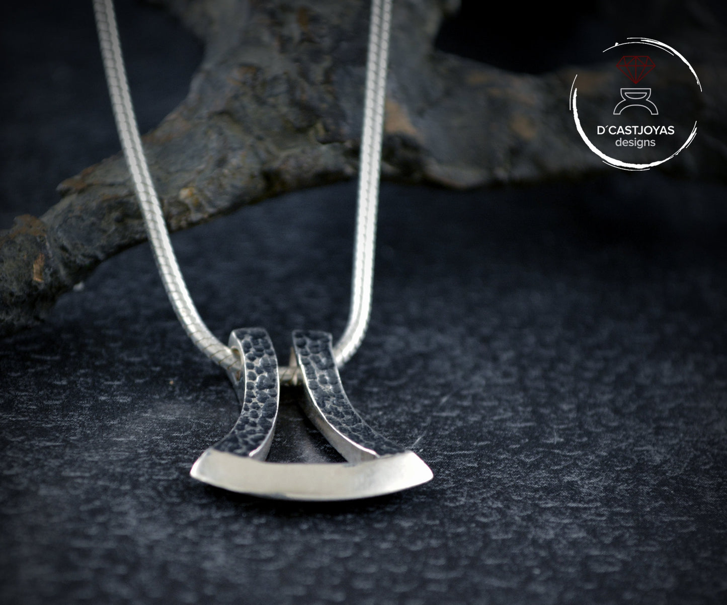 Moderner Thor-Axt-Anhänger aus 925er Silber mit gehämmerten Texturen, Herren-Anhänger-Talisman, neuer Wikinger-Schmuck