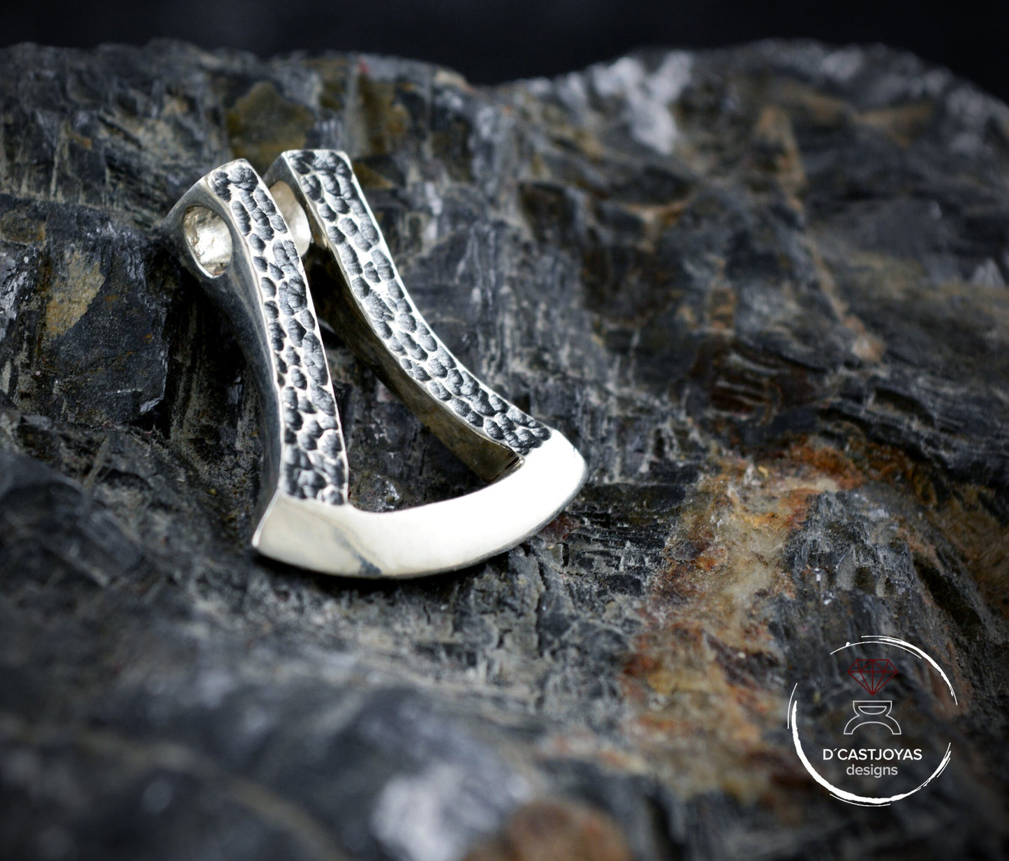 Moderner Thor-Axt-Anhänger aus 925er Silber mit gehämmerten Texturen, Herren-Anhänger-Talisman, neuer Wikinger-Schmuck