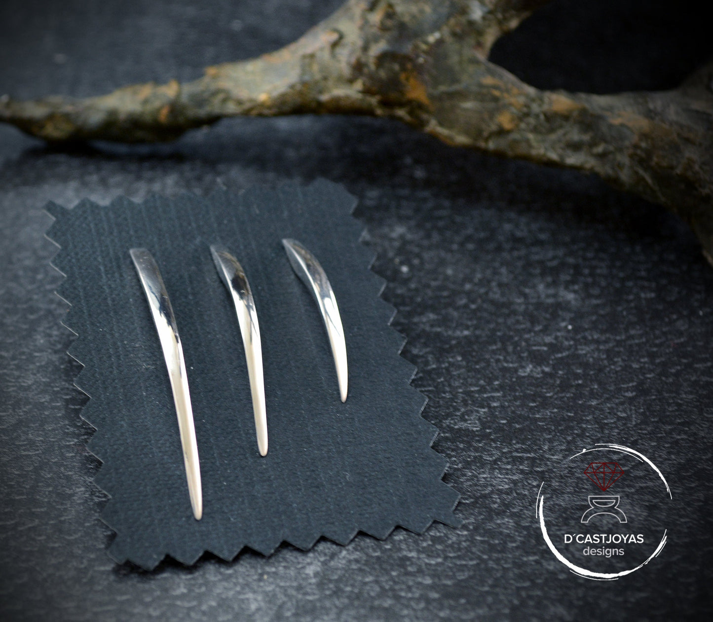 Conjunto de tres pendientes plata colmillos de serpiente, Pendientes largos de aguja, Joyería minimalista, Joyería contemporánea - D´Cast