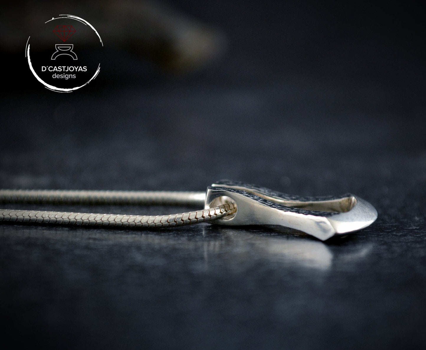 Moderner Thor-Axt-Anhänger aus 925er Silber mit gehämmerten Texturen, Herren-Anhänger-Talisman, neuer Wikinger-Schmuck