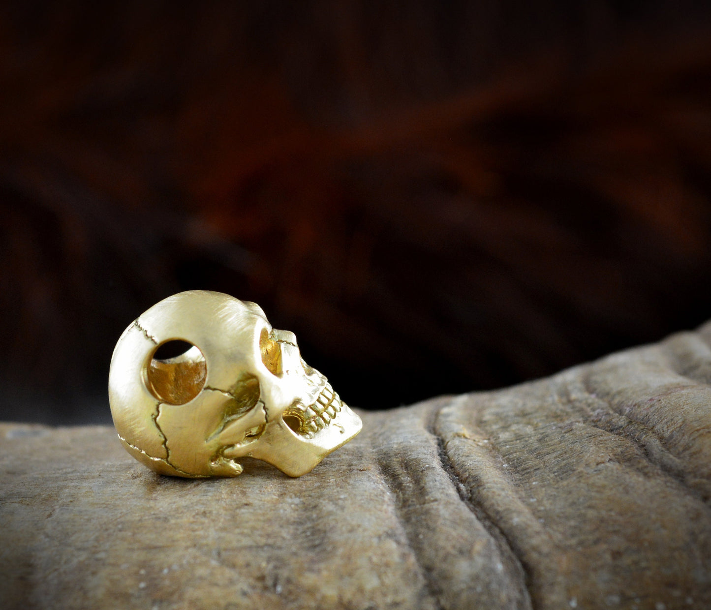 Colgante calavera en oro de 10k, 14k o 18k, Memento mori, Craneo humano oro - D´Cast
