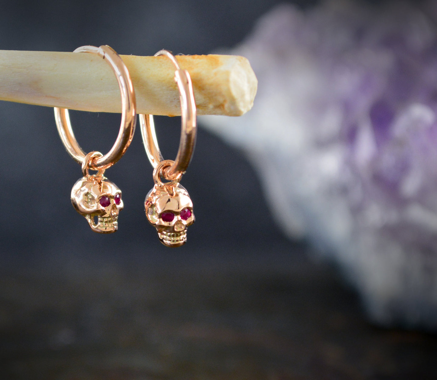 Aros calavera diminuta de oro 14k y 18k para hombre y mujer - D´Cast