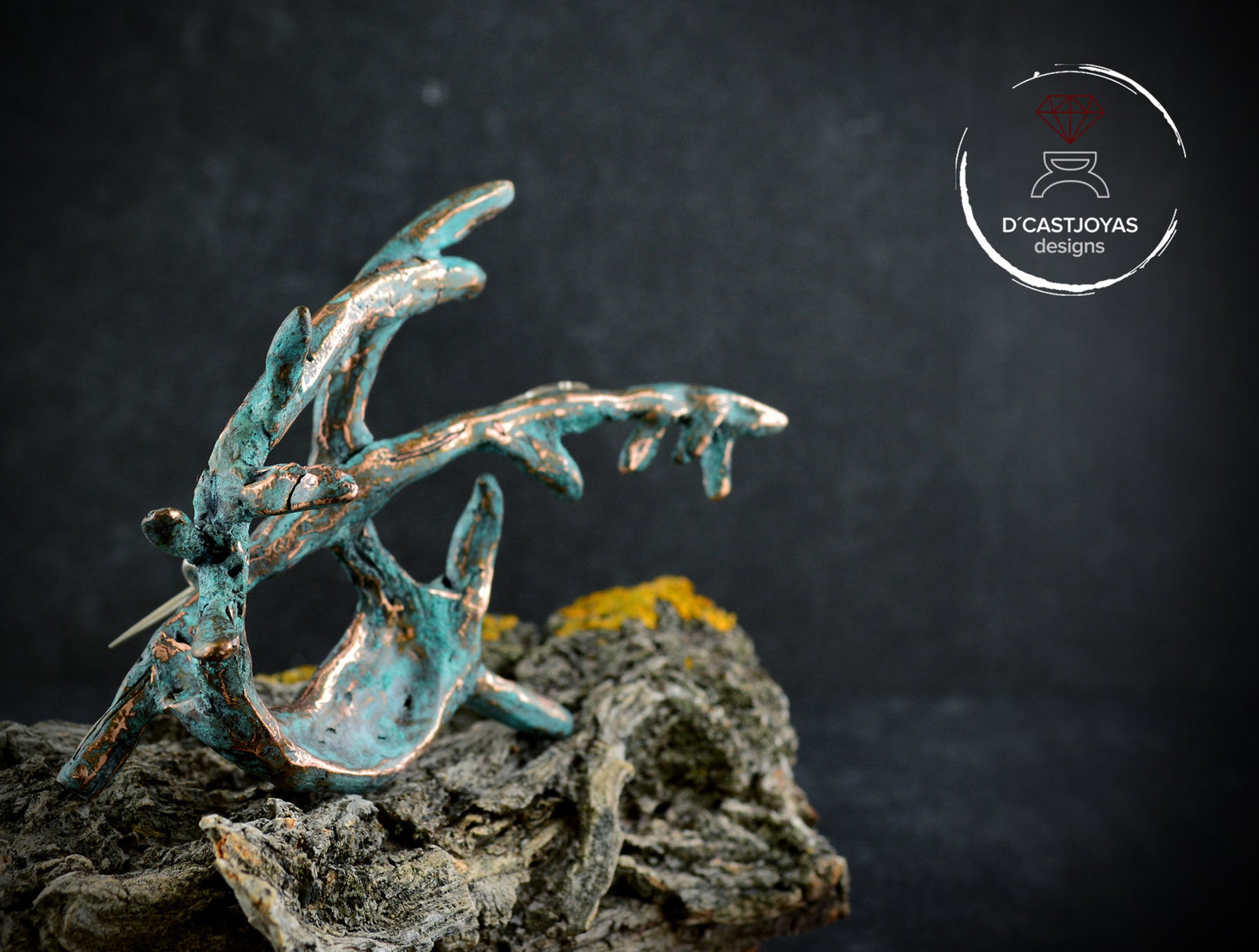 Broche artístico de bronce, Joyería contemporánea, Broche artesanal