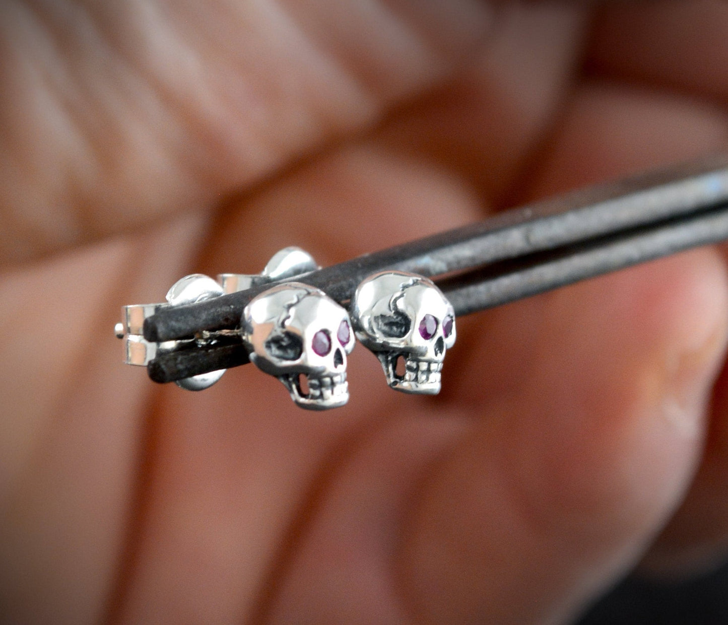 Pendientes calavera diminuta plata 925, Pendientes de botón calavera para mujeres y hombres