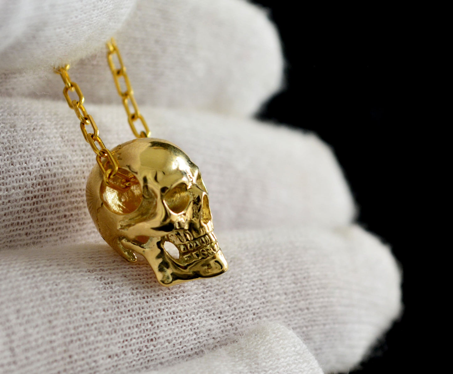 Colgante cráneo humano en oro, Calavera hecha a mano en oro de 14k y 18k - D´Cast