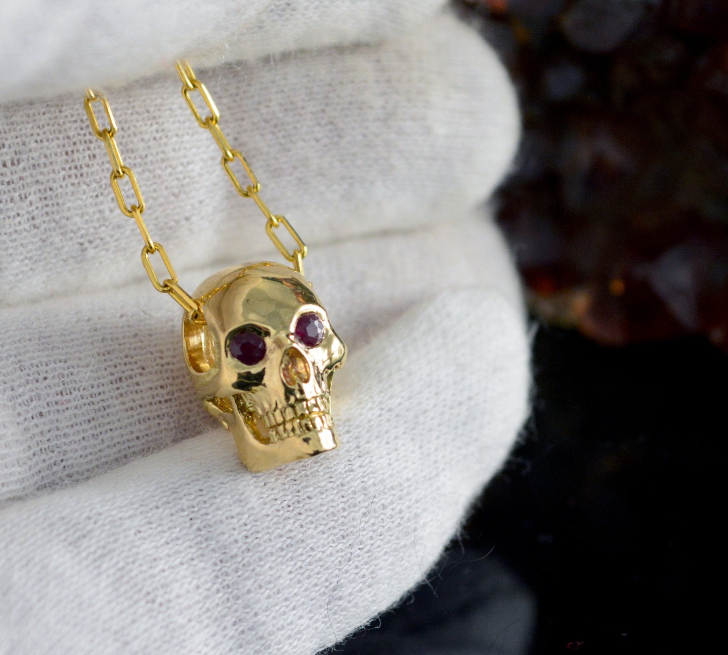 Colgante cráneo humano en oro, Calavera hecha a mano en oro de 14k y 18k - D´Cast