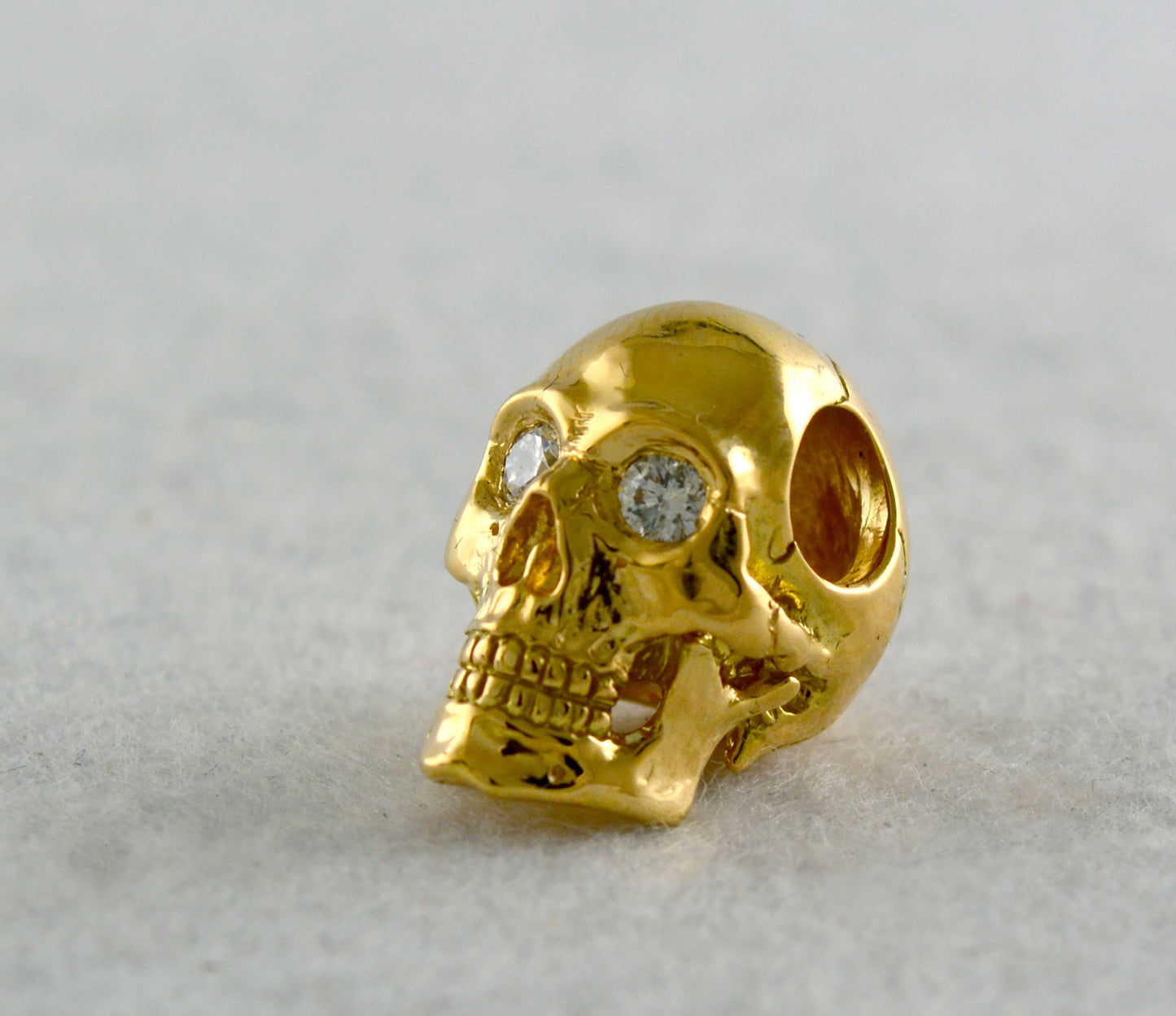 Colgante calavera en oro de 10k, 14k o 18k, Memento mori, Craneo humano oro - D´Cast
