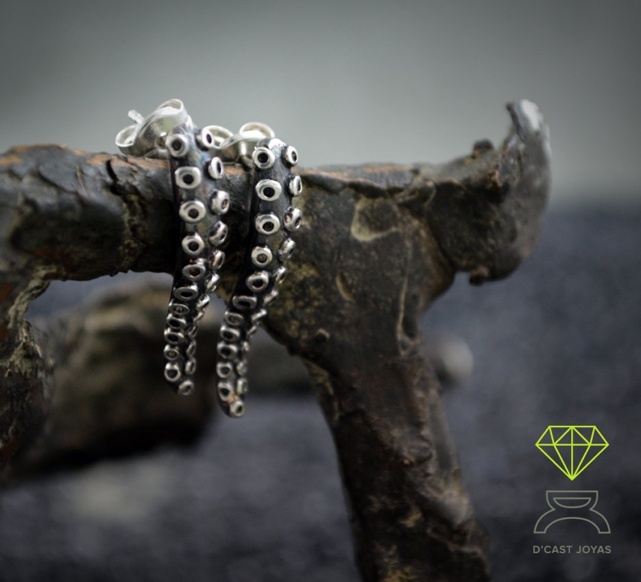 Pendiente plata tentáculo pulpo, Pendiente artesanal pulpo, Joyería del mar, Pendientes pulpo, Estilo Boho, Joyería unisex - D´Cast