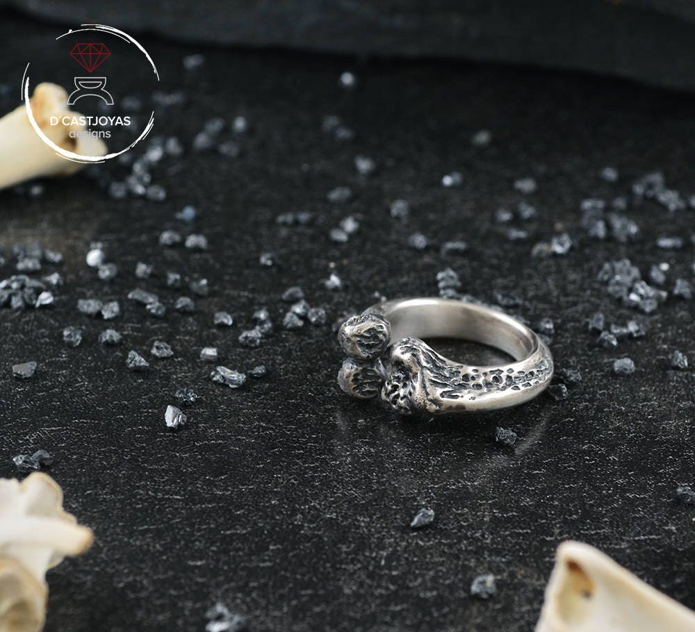 Reservado para J. G., anillo hueso grande personalizado en oro amarillo solido de 18k- SEGUNDO PAGO