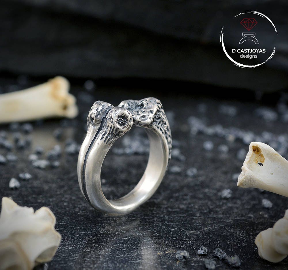 Reservado para J. G., anillo hueso grande personalizado en oro amarillo solido de 18k- SEGUNDO PAGO