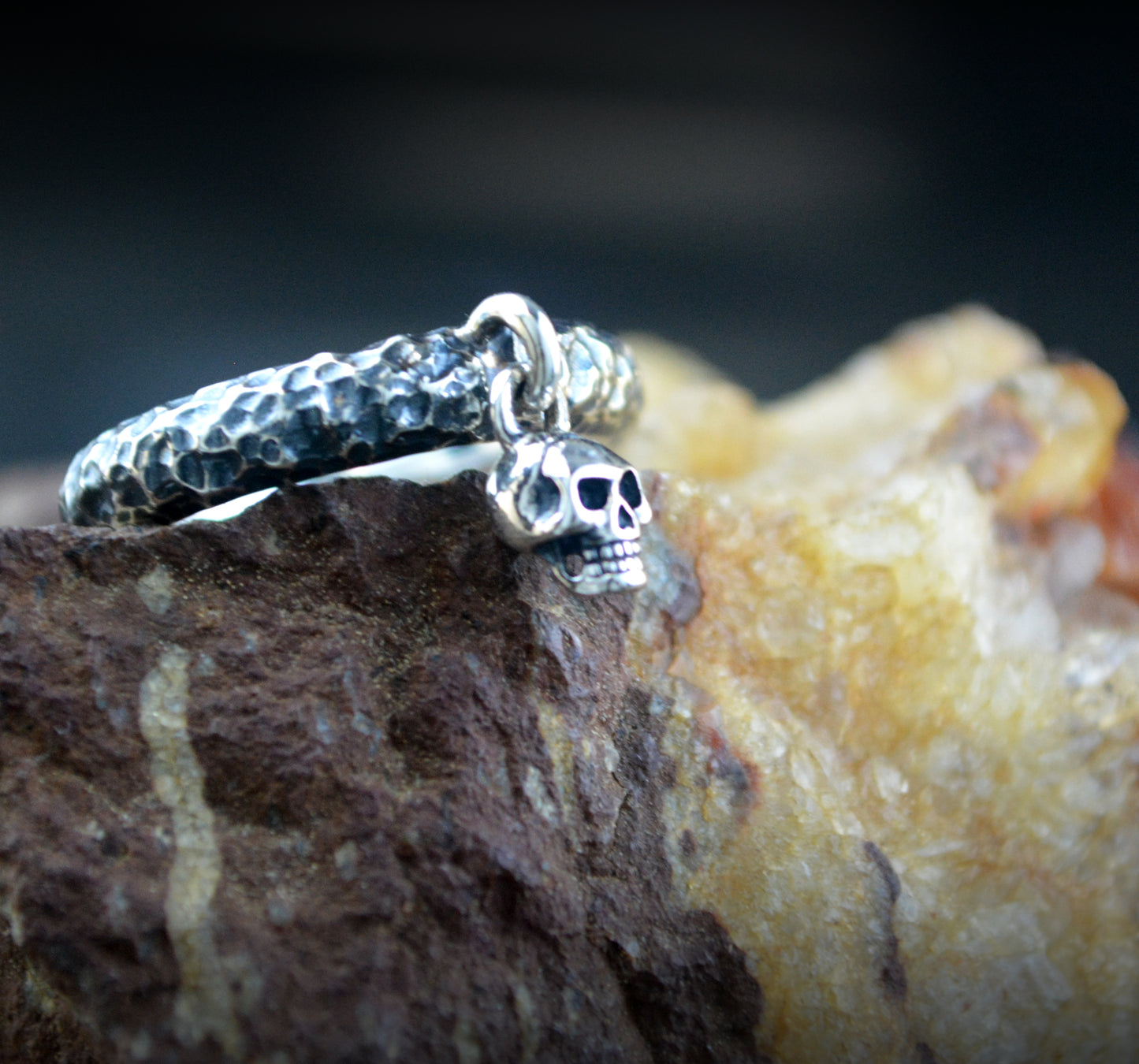 Anillo Calavera Colgante en Plata de Ley – Memento Mori