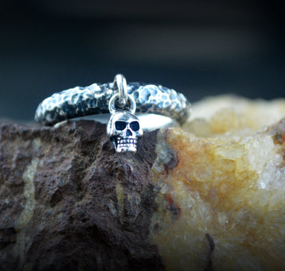 Anillo Calavera Colgante en Plata de Ley – Memento Mori