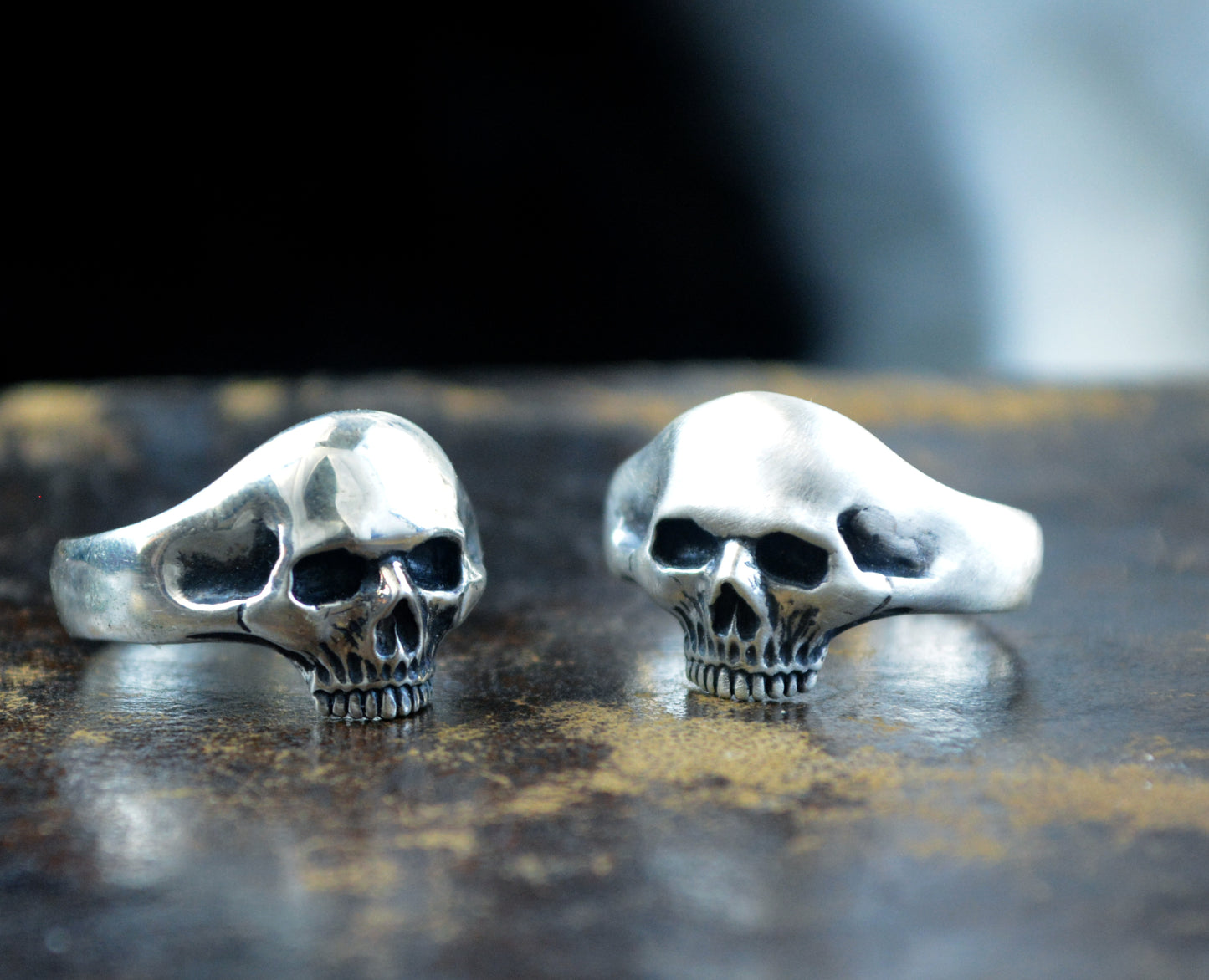 ACalavera Silente — Anillo de Calavera en Plata Maciza Hecho a Mano