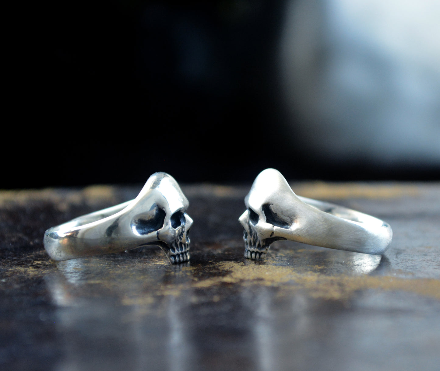 ACalavera Silente — Anillo de Calavera en Plata Maciza Hecho a Mano