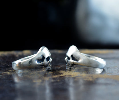 ACalavera Silente — Anillo de Calavera en Plata Maciza Hecho a Mano