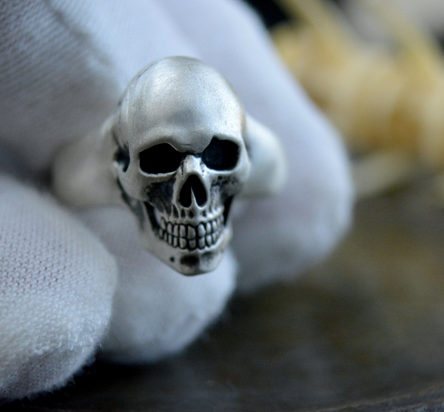 Cráneo Núcleo — Anillo de Calavera en Plata Maciza Hecho a Mano
