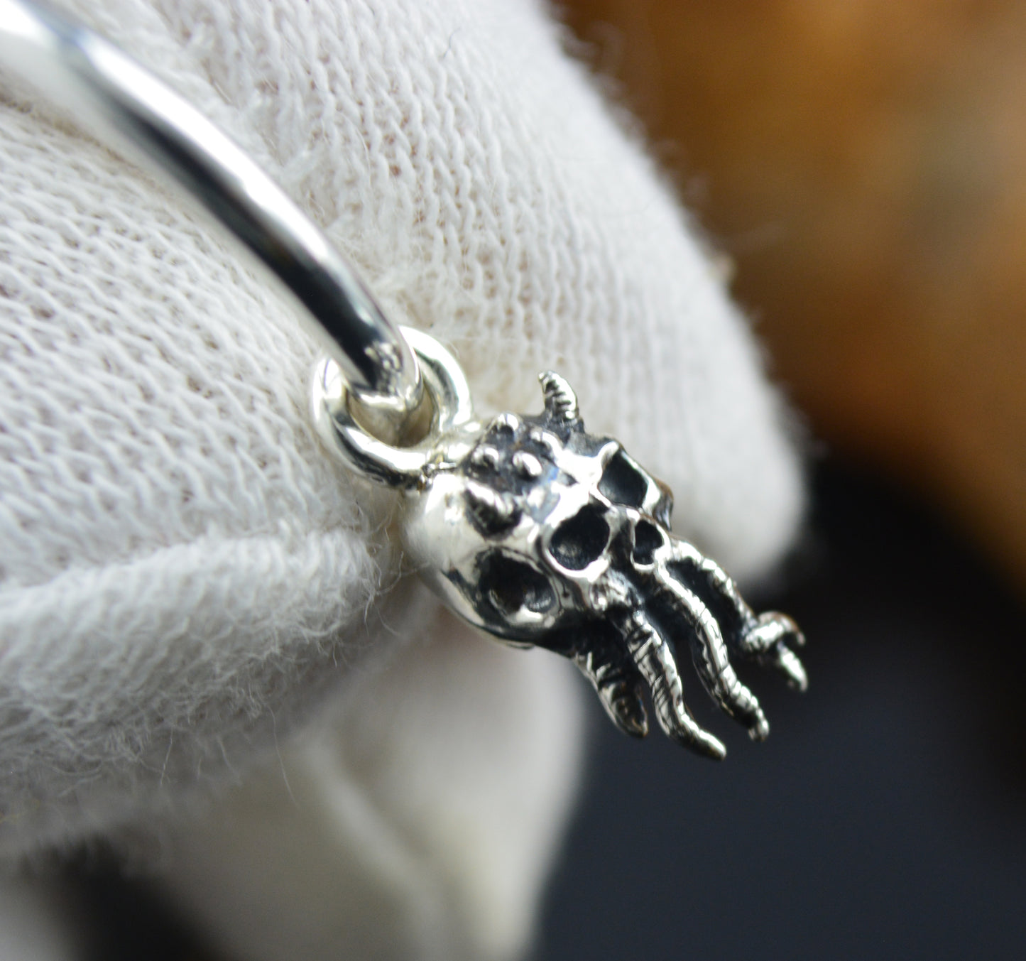 Pendientes de aro diminutos de Cthulhu, joyería urbana inspirada en Lovercraft