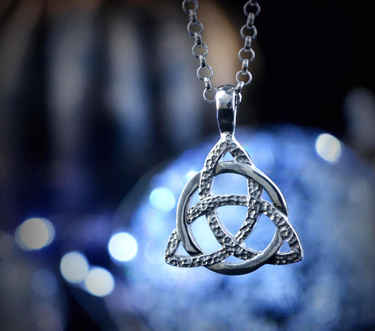 Colgante Triketa celta vikingo en plata de ley 925 | Amuleto artesanal de protección unisex