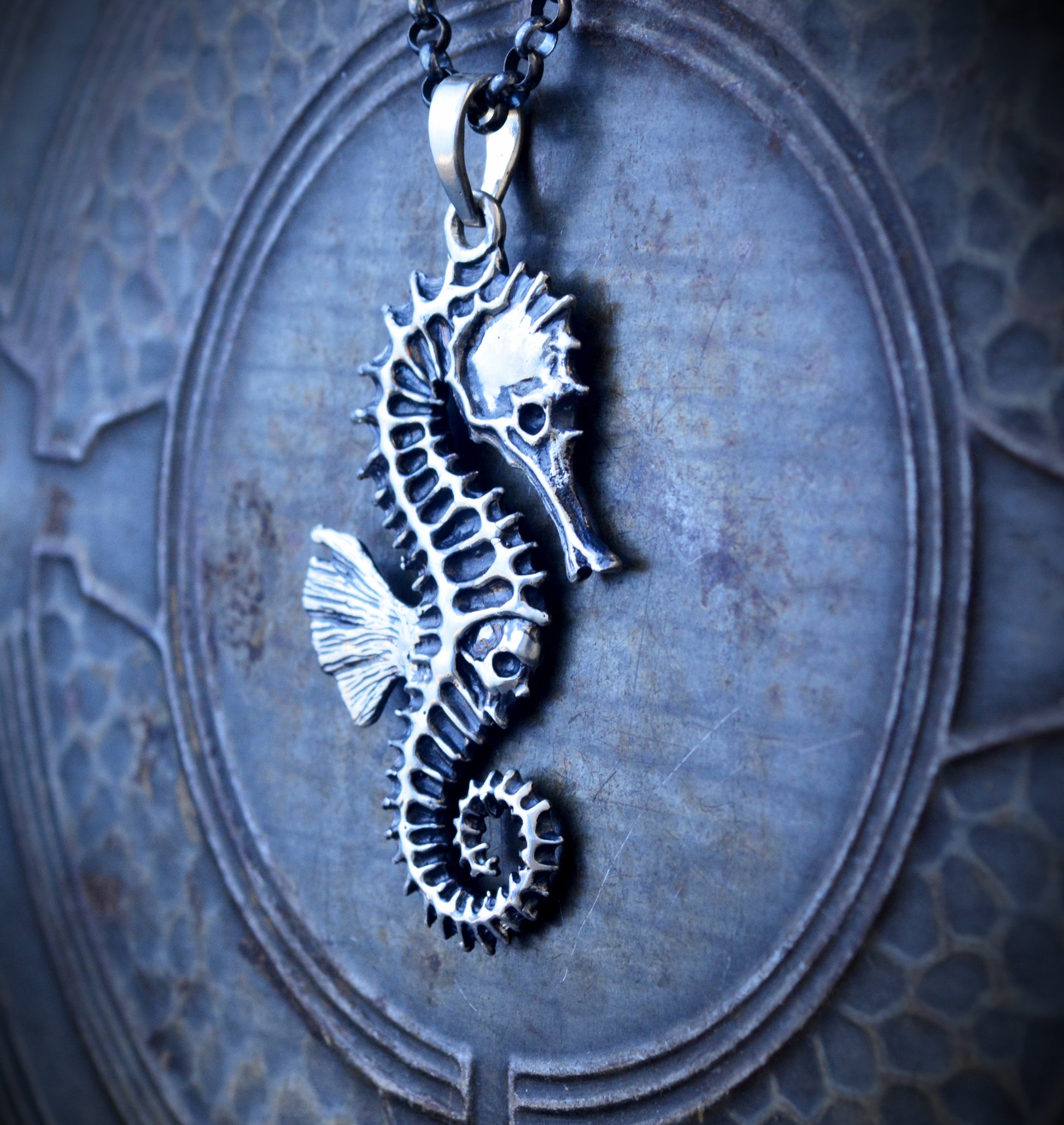 Colgante plata Caballito de mar, Colgante plata artístico, Collar plata esqueleto de caballo, Joyería del mar, Colgante unisex, Estilo boho - D´Cast