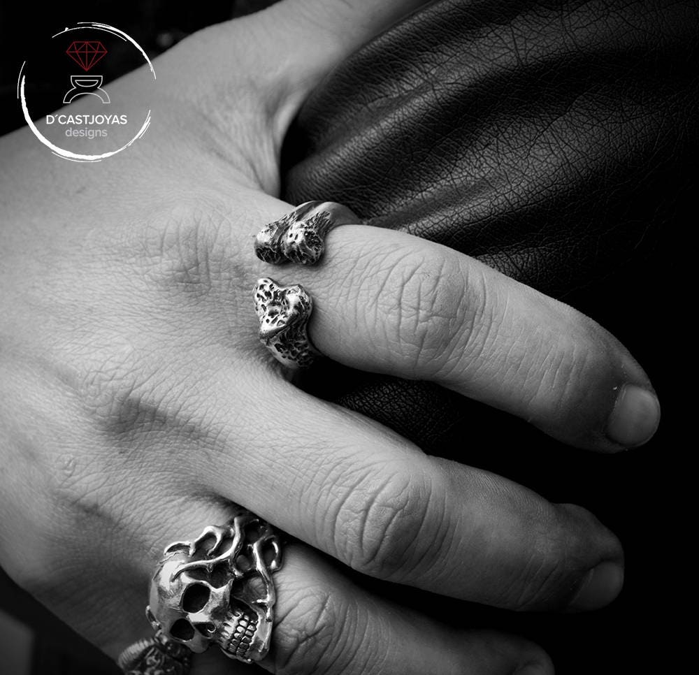 Reservado para J. G., anillo hueso grande personalizado en oro amarillo solido de 18k- SEGUNDO PAGO