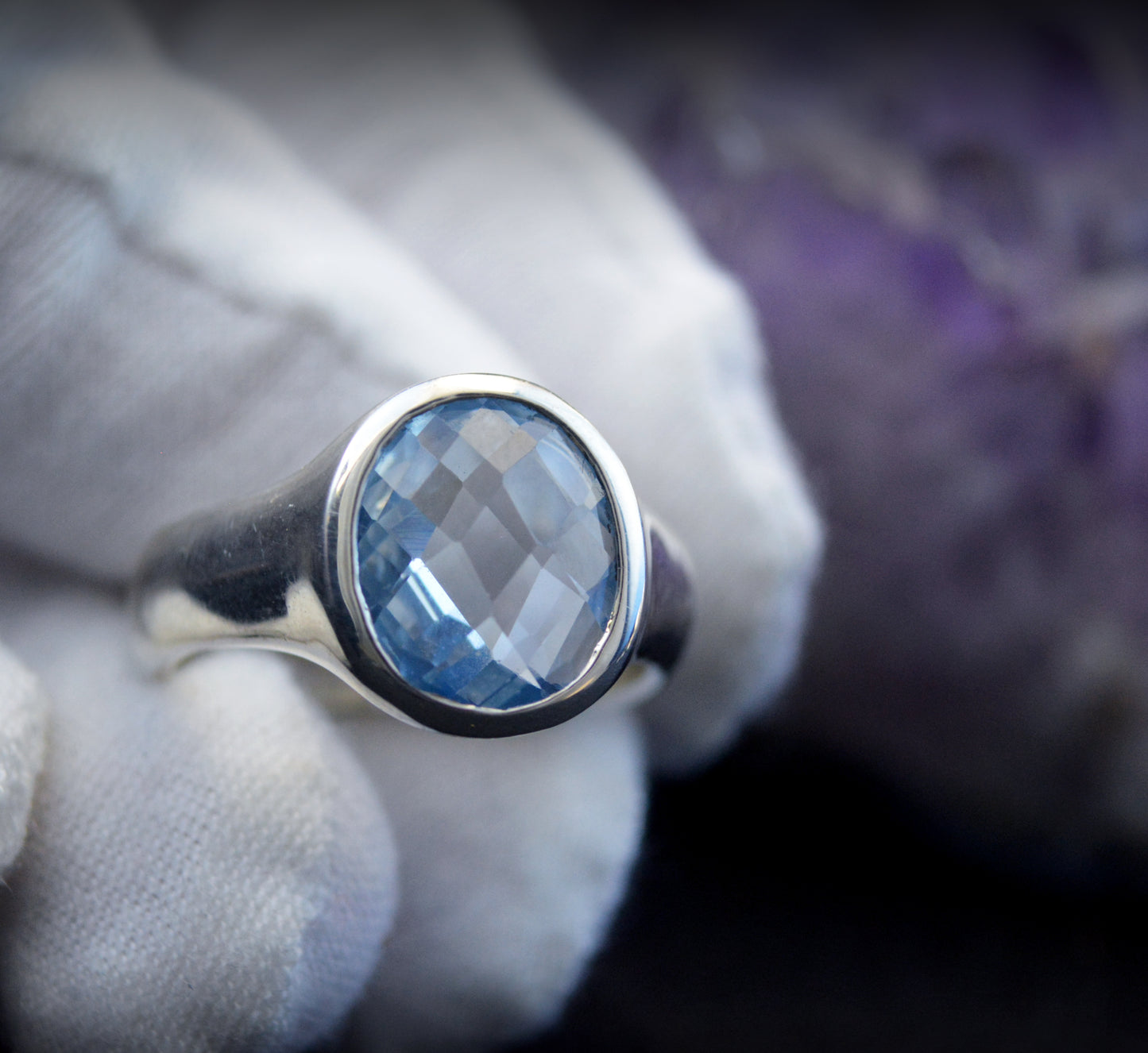 Prisma – Anillo de plata con piedra talla damero