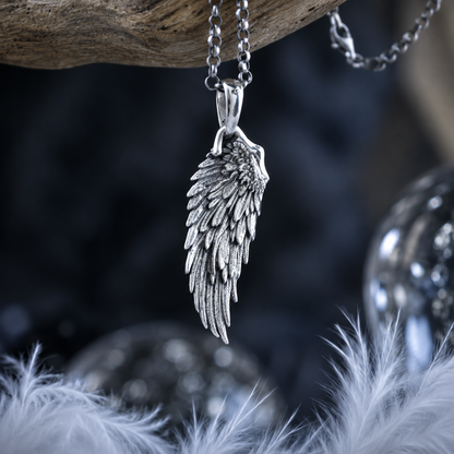 Colgante Ala de Ángel en Plata 925 · Joyería Gótica Artesanal