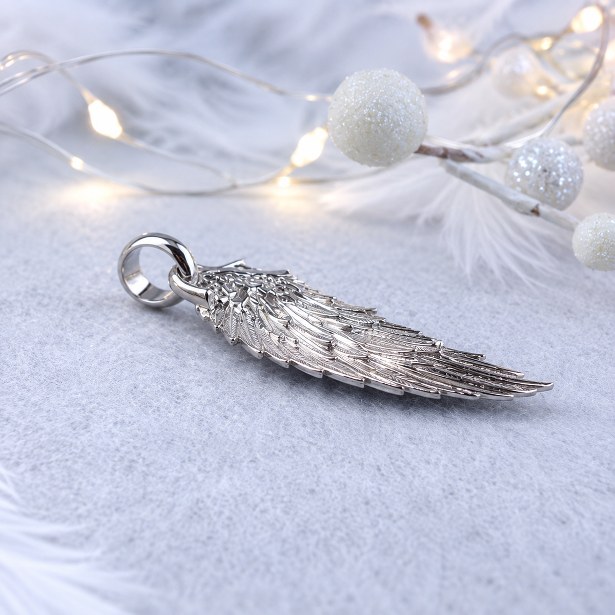 Colgante Ala de Ángel en Plata 925 · Joyería Gótica Artesanal