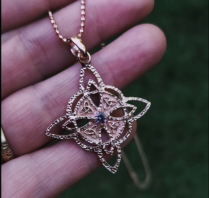 Massiver Hexenknoten-Anhänger aus Sterlingsilber mit Naturstein, handgefertigter Anhänger, schützende Halskette, Silberanhänger mit Amethyst