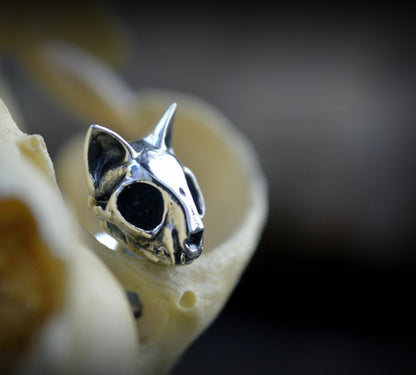 Pendientes tiny felinos místicos – Plata de ley artesanal