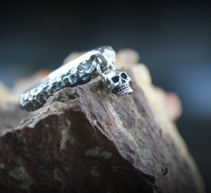 Anillo Calavera Colgante en Plata de Ley – Memento Mori