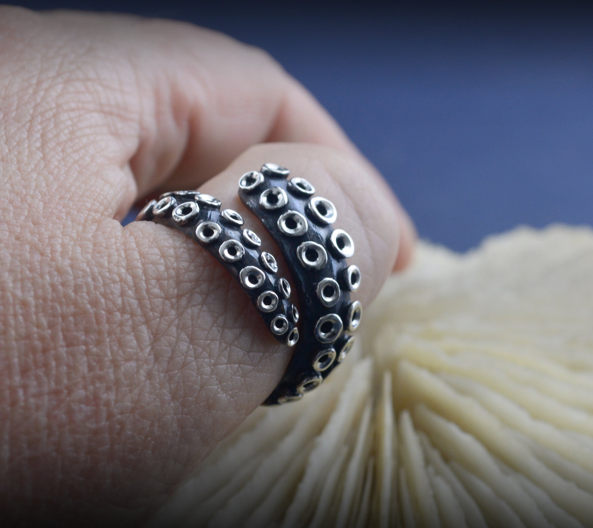 Anillo plata 925 pulpo, anillo tentáculo de pulpo, Anillo plata oxidada, Anillo hombre, Joyería del mar, Joyería unisex, Anillo artesanal - D´Cast