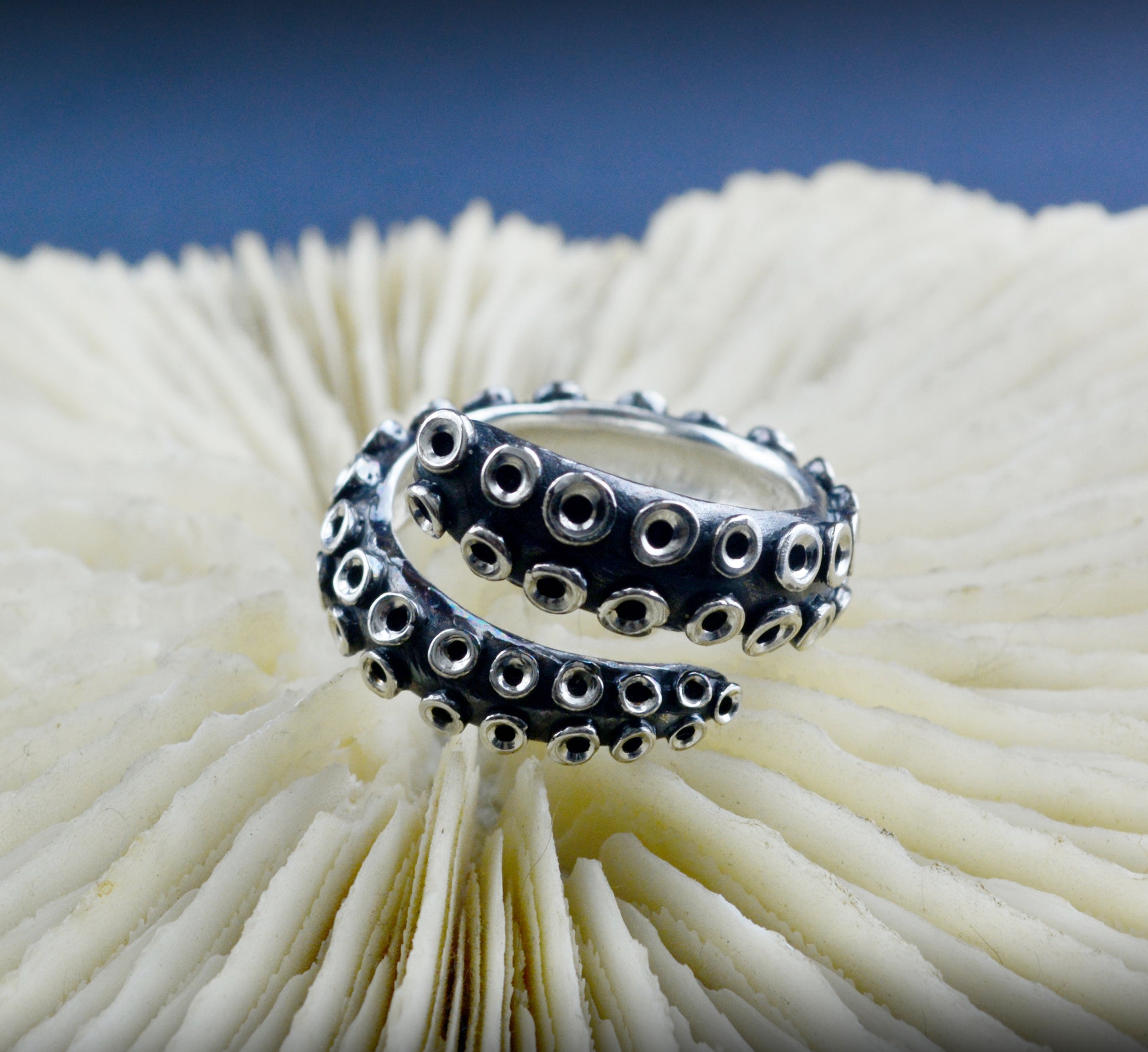 Anillo plata 925 pulpo, anillo tentáculo de pulpo, Anillo plata oxidada, Anillo hombre, Joyería del mar, Joyería unisex, Anillo artesanal - D´Cast