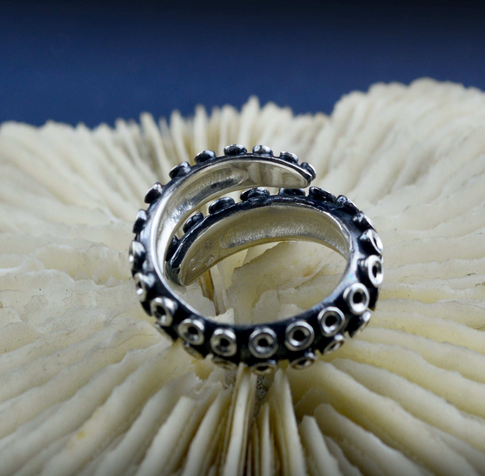 Anillo plata 925 pulpo, anillo tentáculo de pulpo, Anillo plata oxidada, Anillo hombre, Joyería del mar, Joyería unisex, Anillo artesanal - D´Cast
