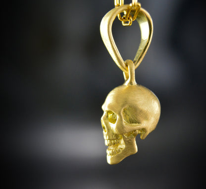 Colgante calavera sonriente de oro, Craneo humano realista hecho a mano en oro de 10k, 14k o 18k