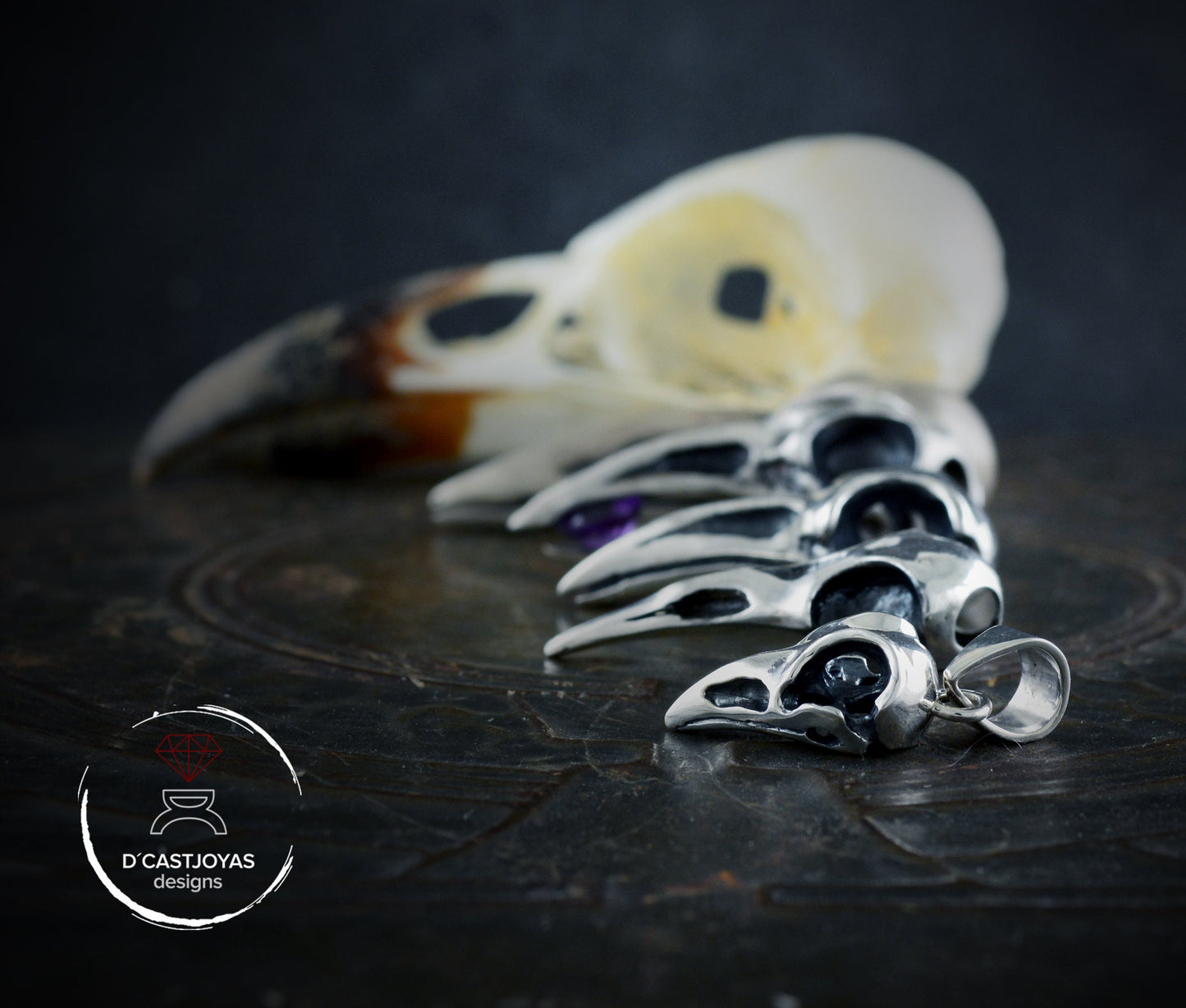 Colgante vikingo pequeño plata 925 de cráneo cuervo