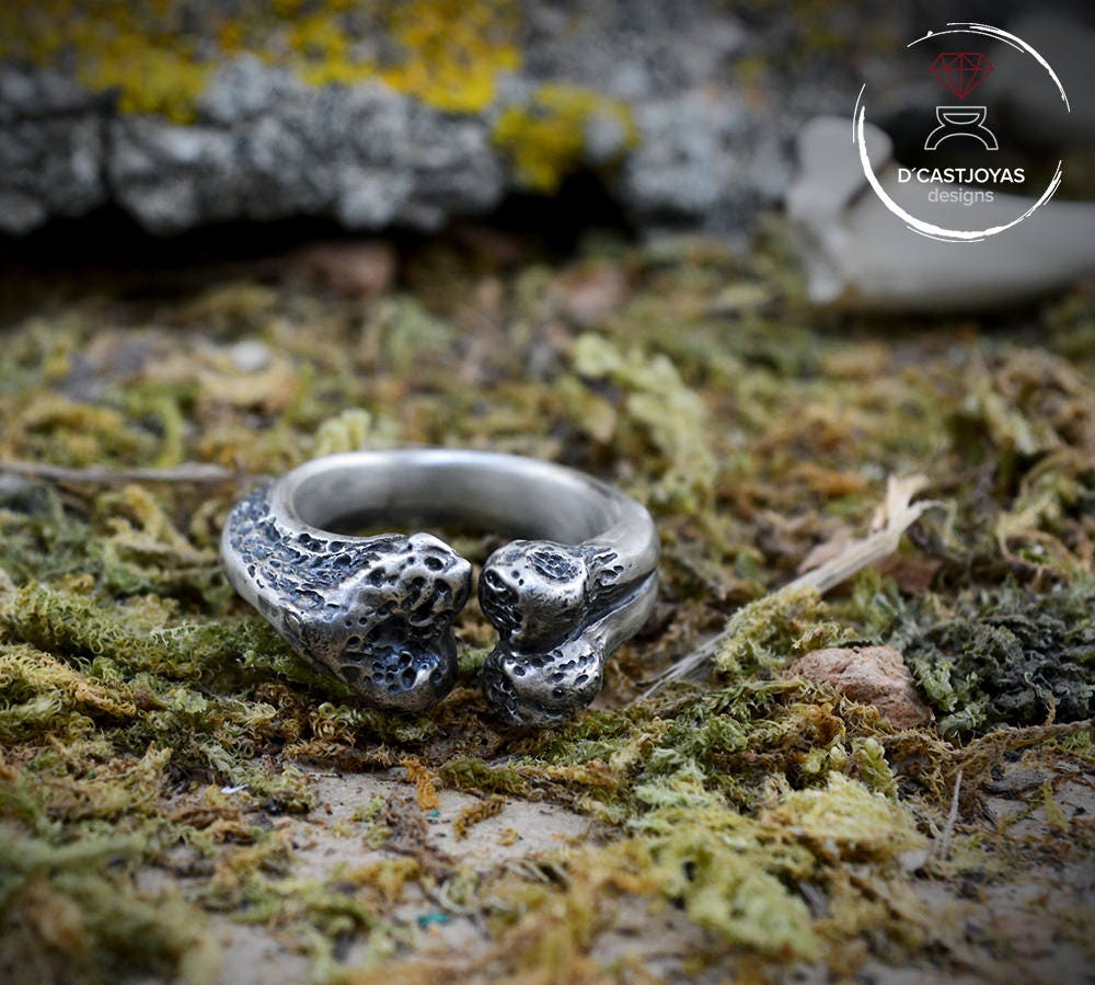 Reservado para J. G., anillo hueso grande personalizado en oro amarillo solido de 18k- SEGUNDO PAGO