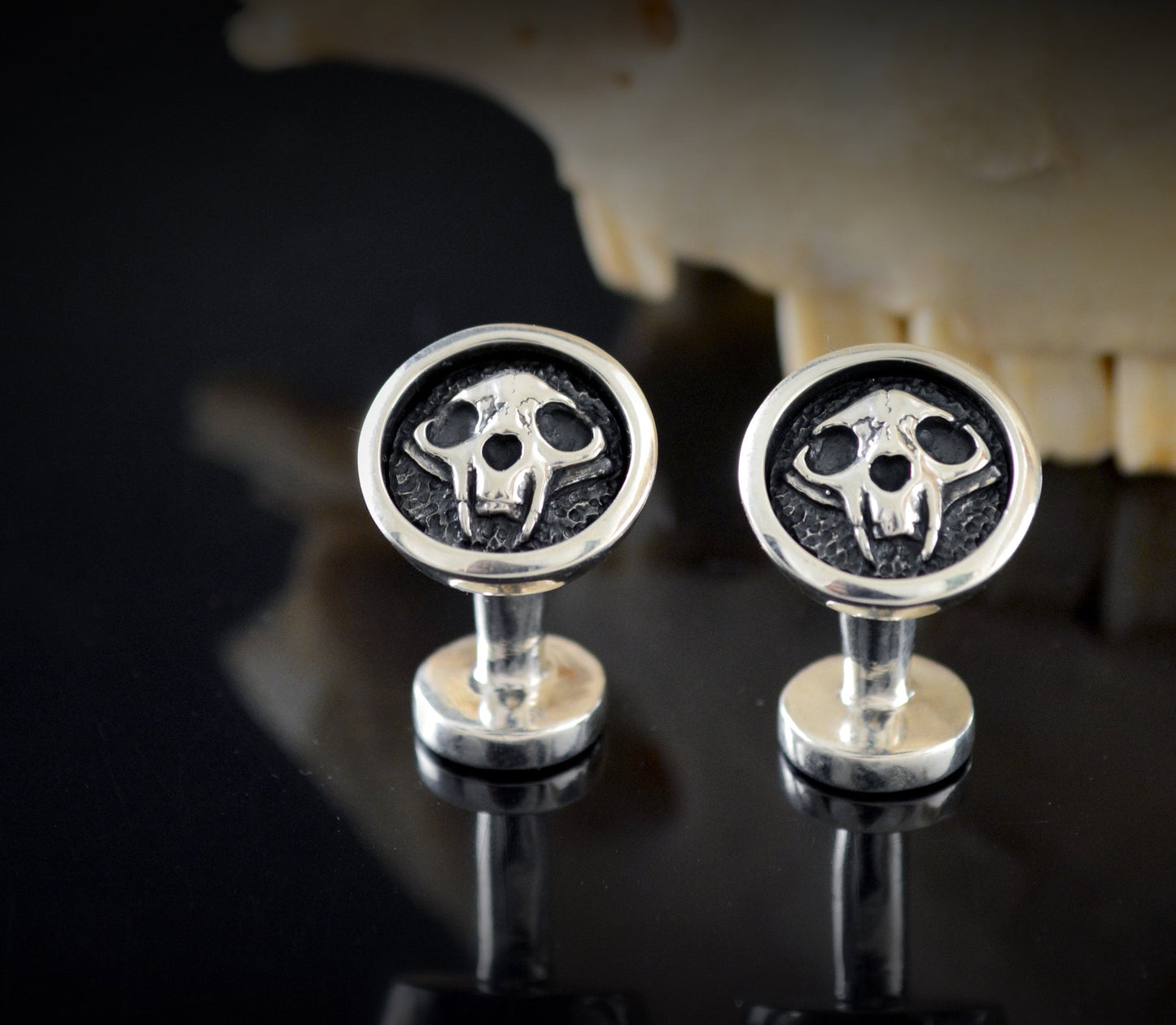 Gemelos de plata con calavera de gato, Regalo de boda original