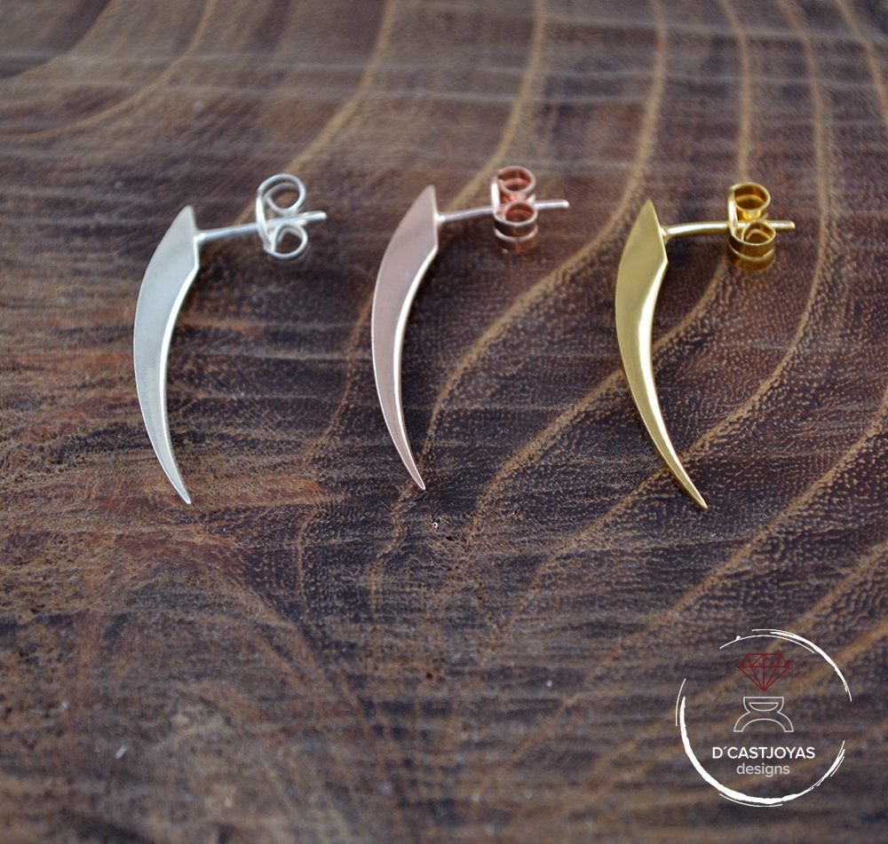 Small Stud Earrings, Snake Fangs