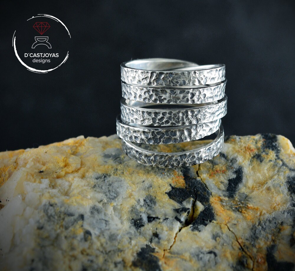 Hammered Continuous Wire Silver Ring, Infinity Band Ring, Infinity Loop Ring, Contemporary Jewelry